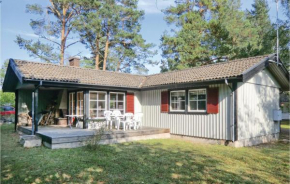 Отель Holiday home Färjestaden 20  Vanserum